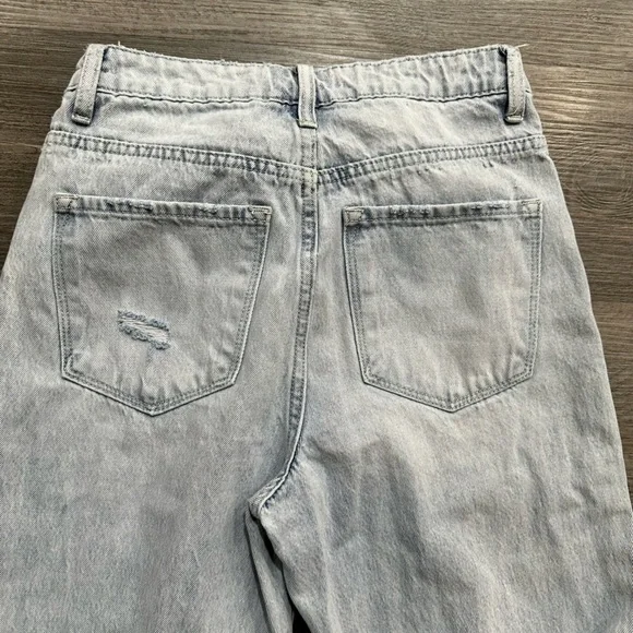 Altar’d State Light Wash Wide Leg Distressed Jeans - Picture 3 of 9